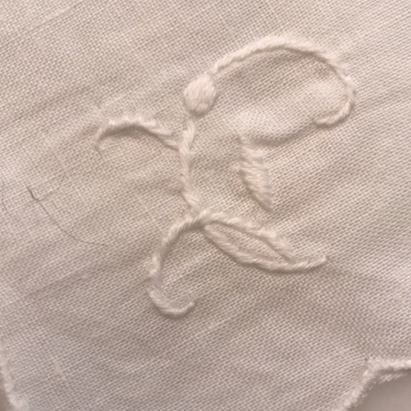 3 handkerchiefs vintage - Picture 3 of 3